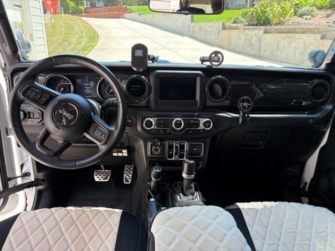 Used 2018 Jeep Wrangler Unlimited Sport S AWD/4WD image 12