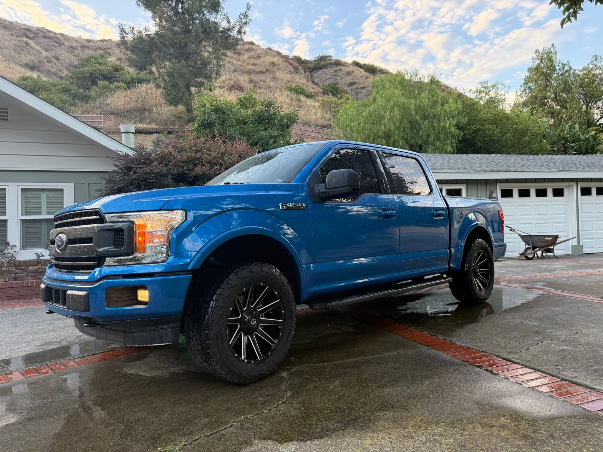 Used 2019 Ford F150 XLT w/ Equipment Group 302A Luxury AWD/4WD image 1