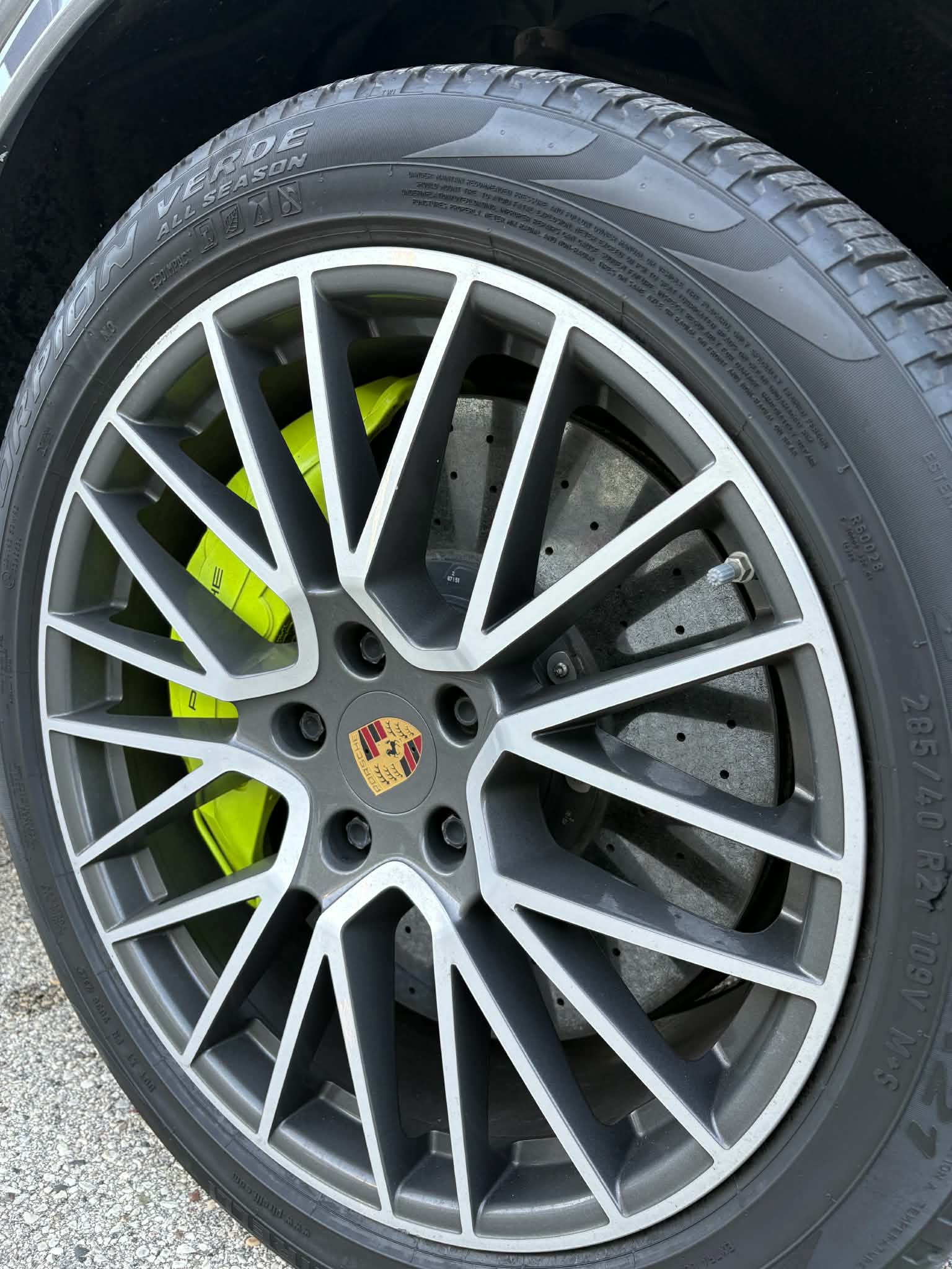 Used 2021 Porsche Cayenne Turbo S AWD/4WD image 17