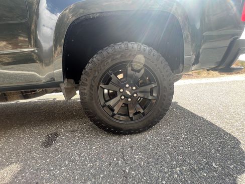 Used 2017 Chevrolet Colorado Z71 image 25