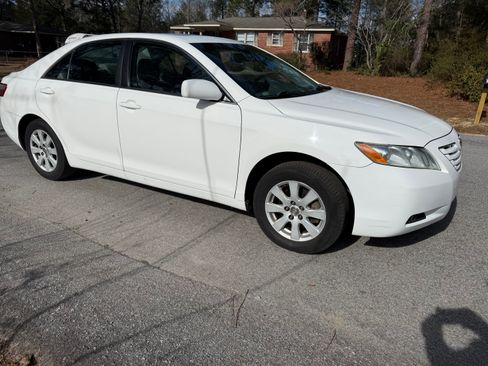 Used 2008 Toyota Camry XLE image 1