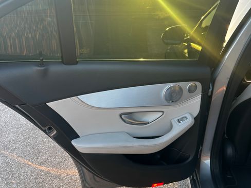 Used 2015 Mercedes-Benz C 300 Sedan image 19
