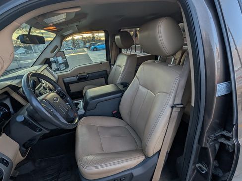 Used 2015 Ford F550 4x4 Crew Cab Super Duty image 14