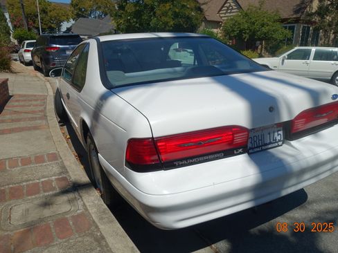 Used 1995 Ford Thunderbird LX image 8