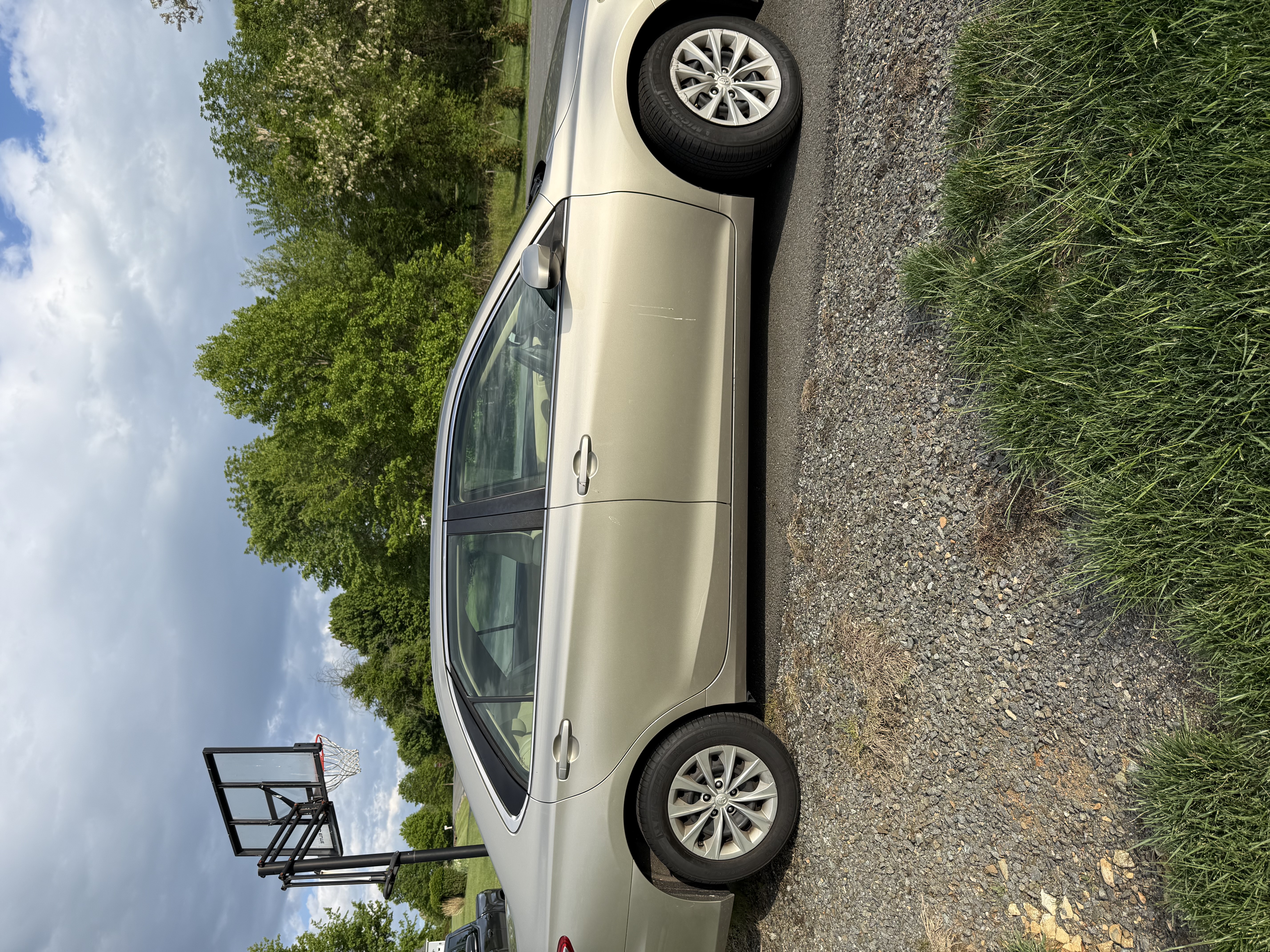 Used 2015 Toyota Camry LE FWD image 4