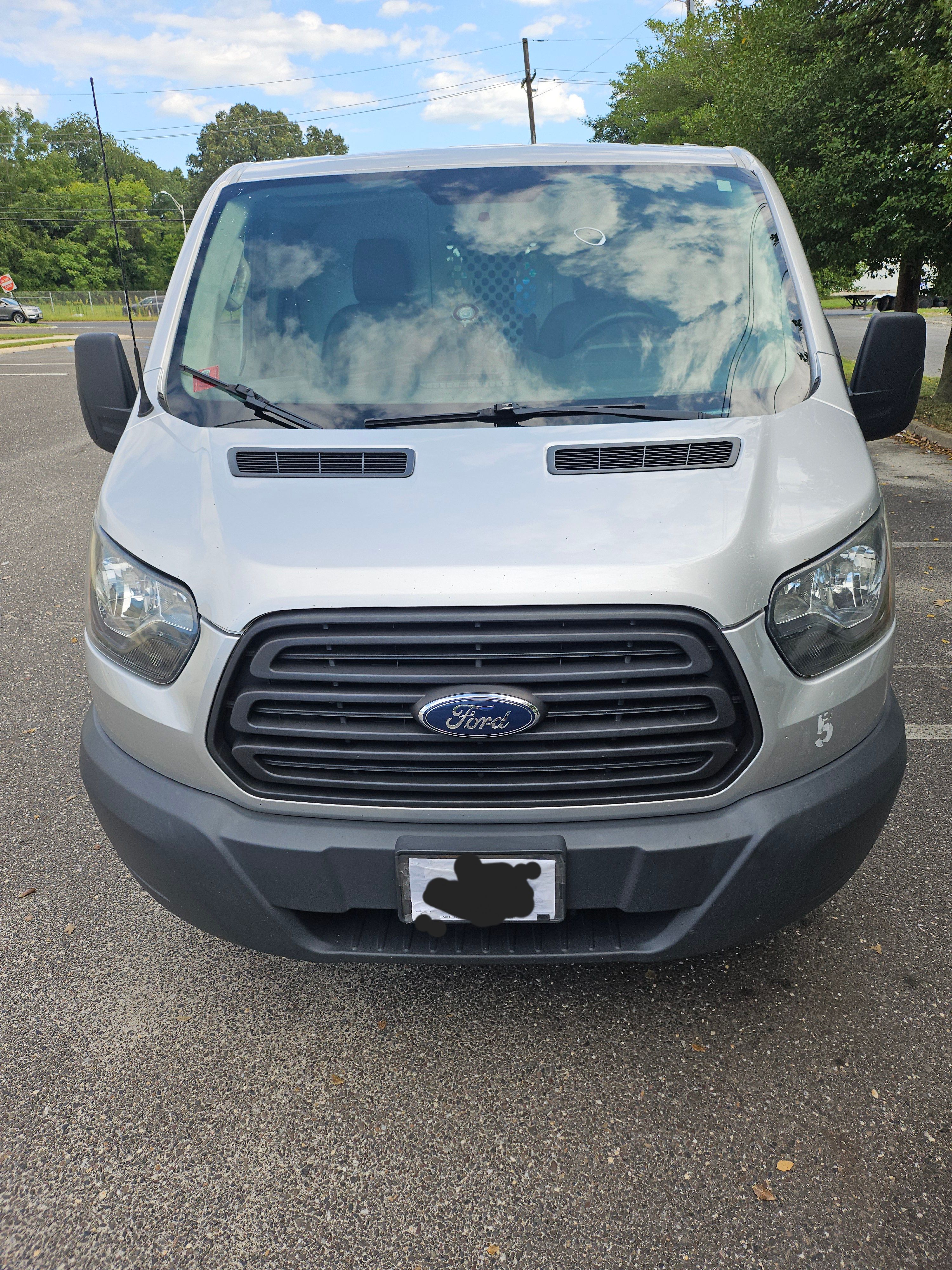 Used 2015 Ford Transit 150 130 Low Roof RWD image 11