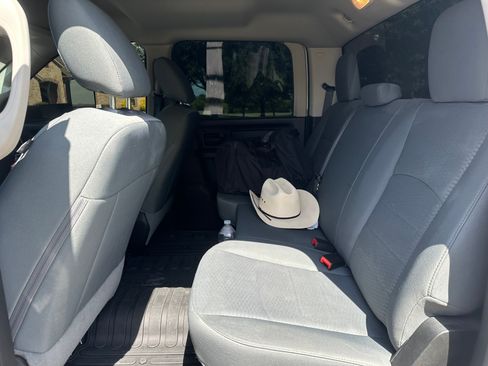 Used 2018 RAM 2500 Tradesman w/ Chrome Appearance Group AWD/4WD image 22