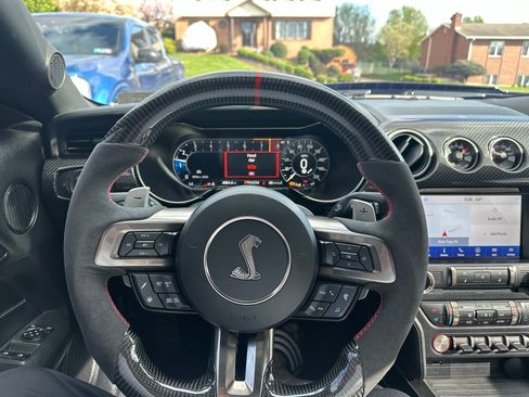 Used 2022 Ford Mustang Shelby GT500 w/ Technology Package image 16