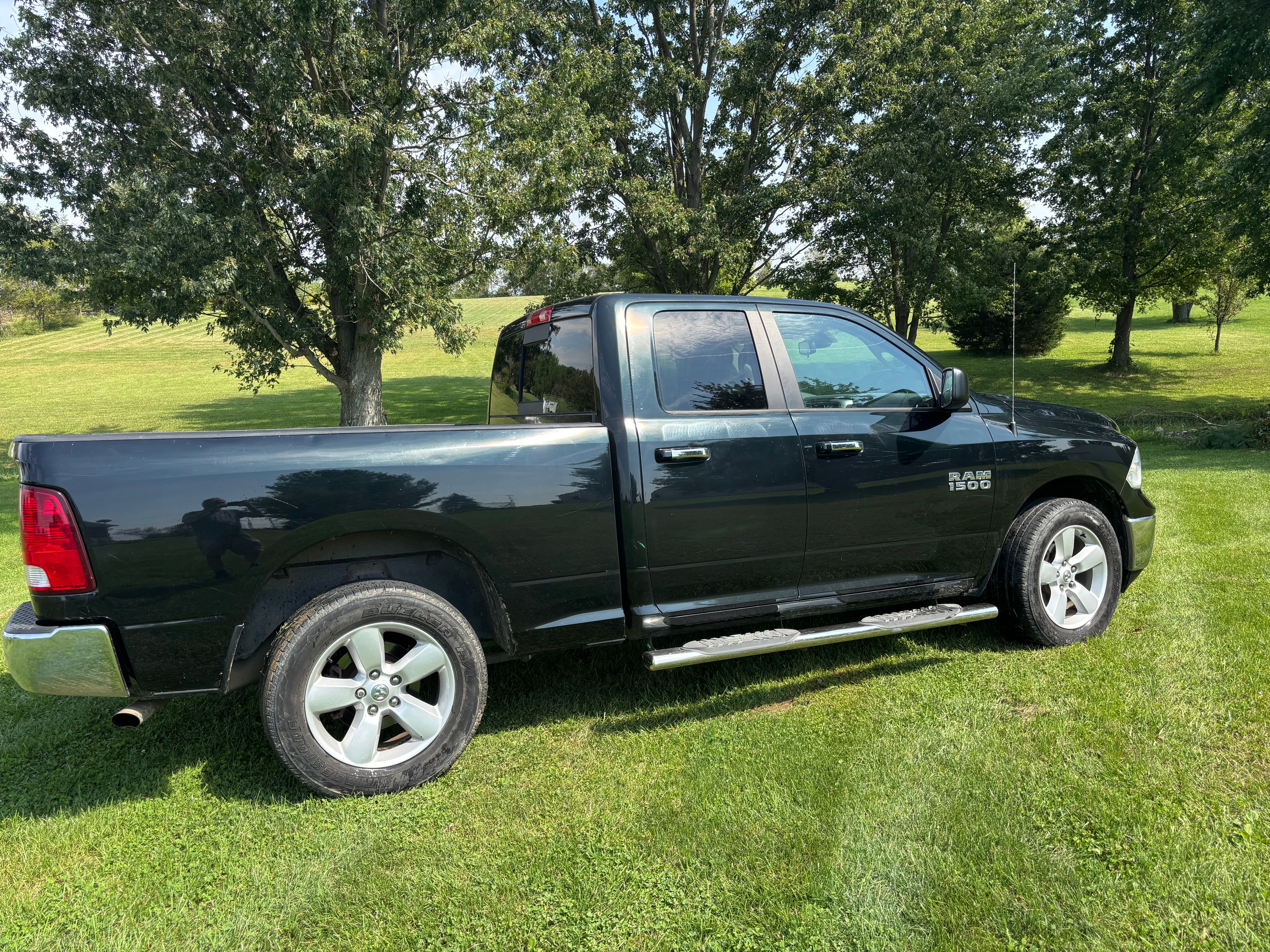 Used 2015 RAM 1500 Classic SLT AWD/4WD image 4