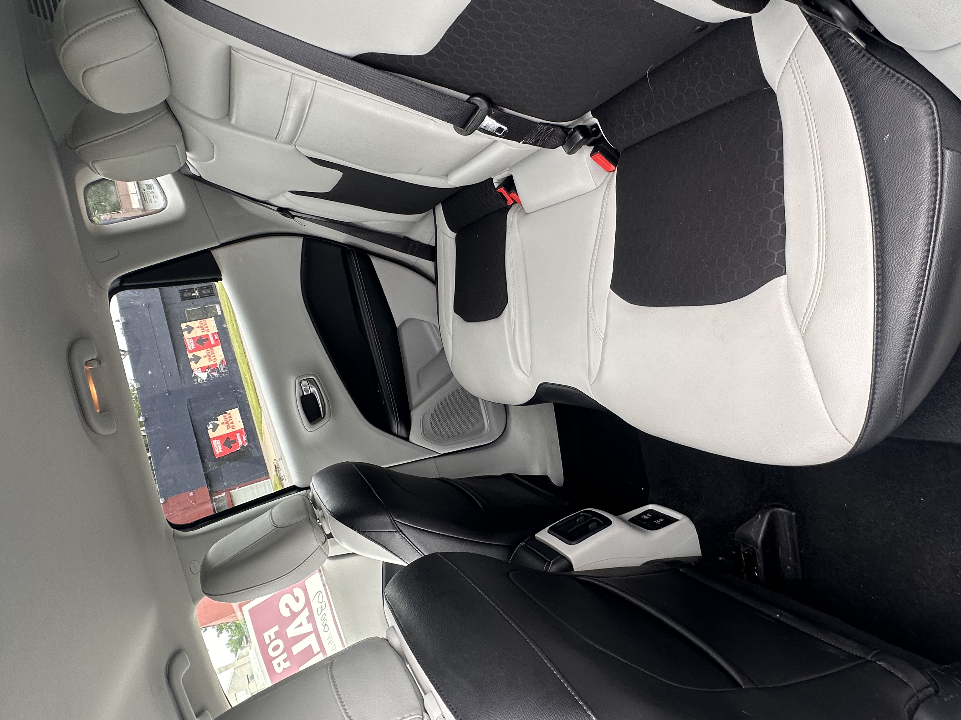 Used 2018 Jeep Compass Latitude w/ Popular Equipment Group AWD/4WD image 9