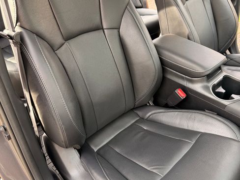 Used 2025 Subaru Legacy Touring XT image 17