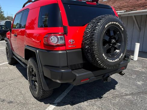 Used 2012 Toyota FJ Cruiser 4WD w/ Trail Teams Special Edition image 4