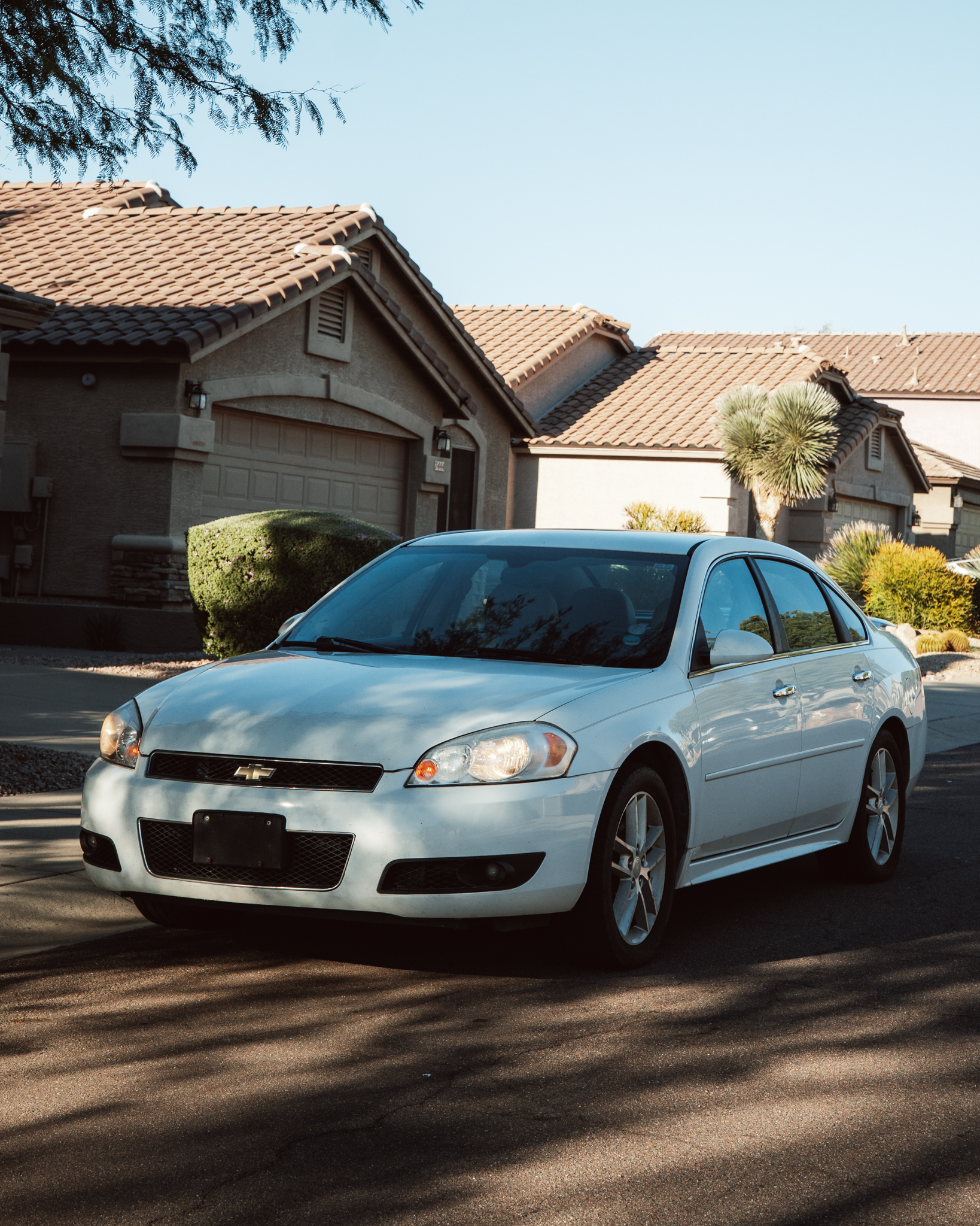 Used 2012 Chevrolet Impala LTZ FWD image 1
