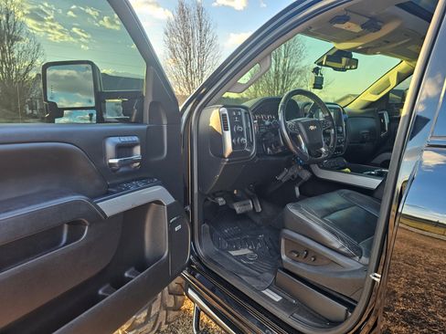Used 2018 Chevrolet Silverado 2500 LTZ w/ Duramax Plus Package image 15