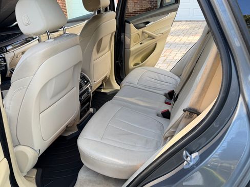 Used 2015 BMW X5 xDrive35d image 6