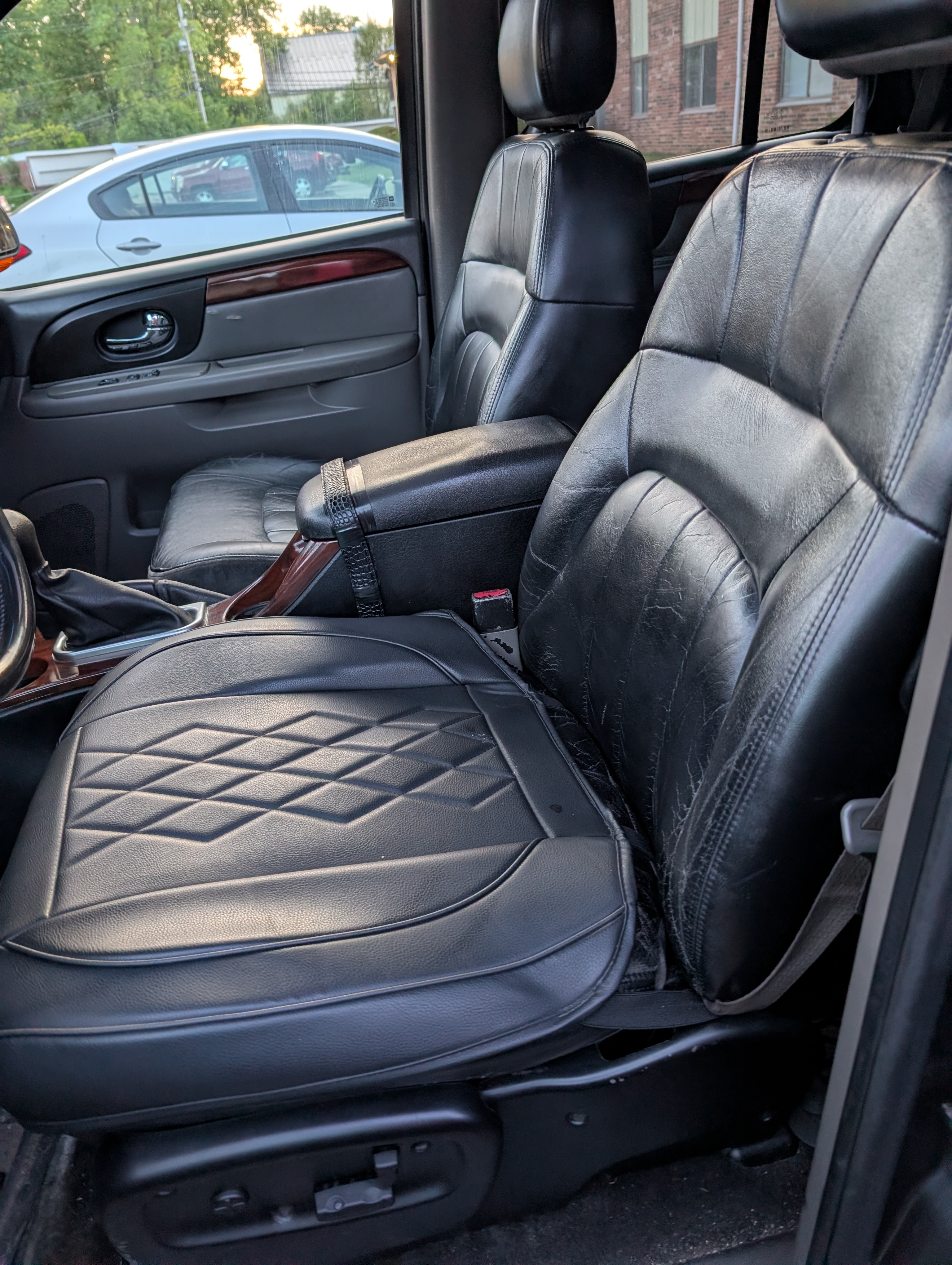 Used 2003 GMC Envoy SLT AWD/4WD image 11