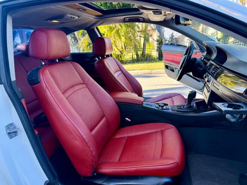 Used 2011 BMW 328i xDrive Coupe image 2