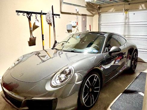 Used 2019 Porsche 911 Carrera image 10