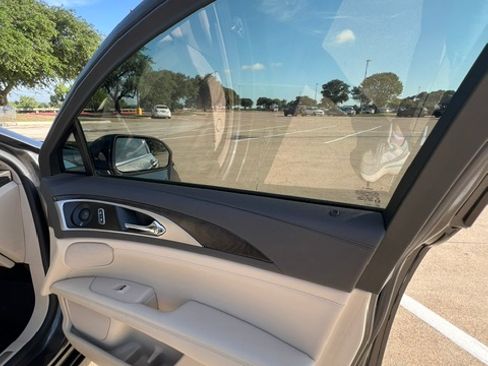 Used 2020 Lincoln MKZ Reserve w/ Elements Package AWD/4WD image 8