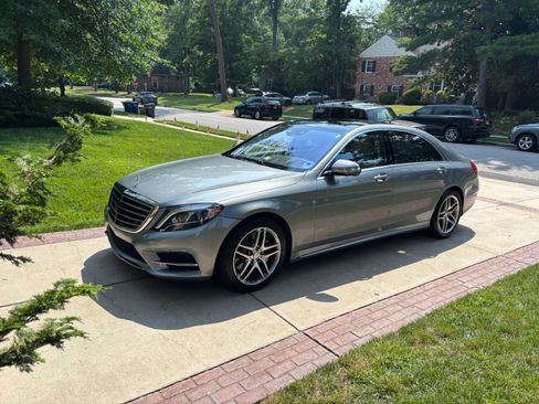 Used 2015 Mercedes-Benz S 550 4MATIC Sedan image 2