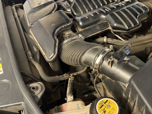 Used 2013 Land Rover Range Rover Sport HSE LUX w/ Luxury Interior Pkg image 23