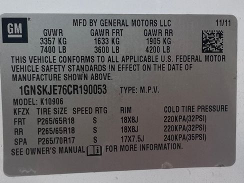 Used 2012 Chevrolet Suburban LT image 2