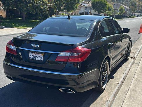 Used 2012 Hyundai Genesis 3.8 image 4