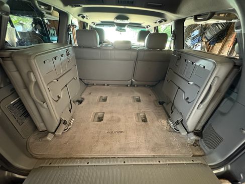Used 2006 Toyota Land Cruiser w/ Convenience Pkg AWD/4WD image 16