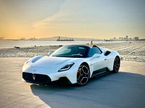 Used 2023 Maserati MC20 Spyder RWD image 4