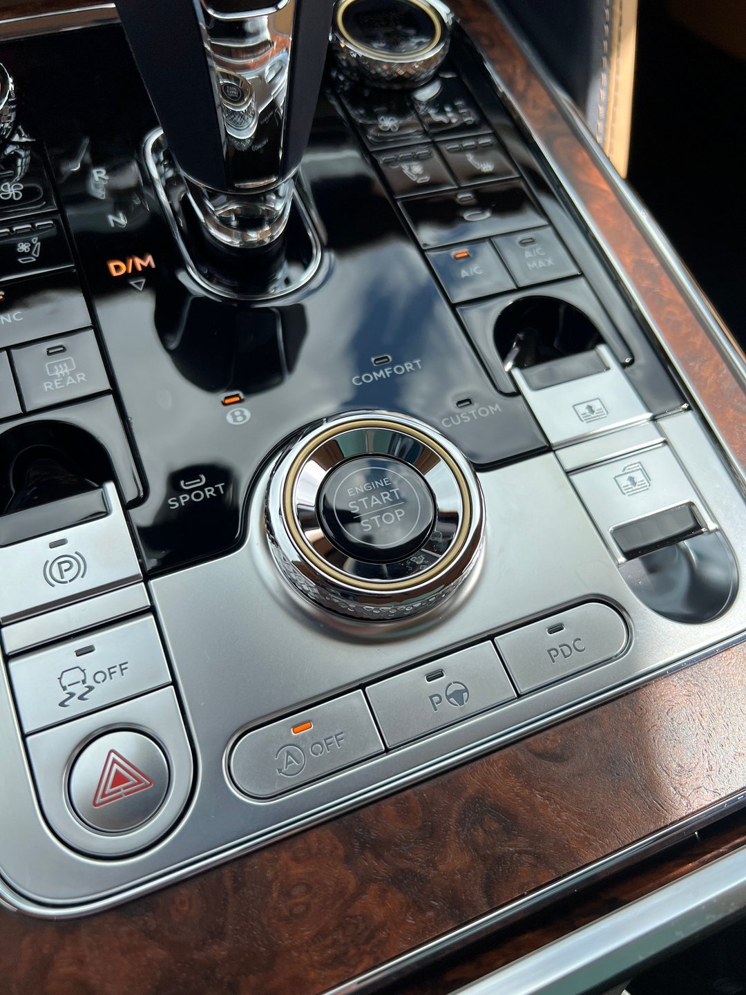 Used 2022 Bentley Flying Spur V8 AWD/4WD image 18
