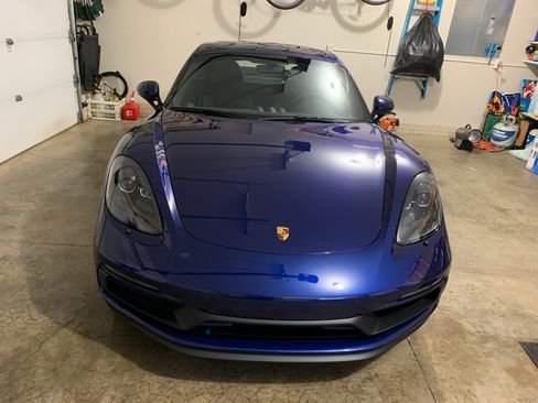 Used 2021 Porsche 718 Cayman GTS image 2