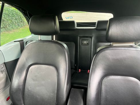 Used 2005 Volkswagen Beetle GLS FWD image 6