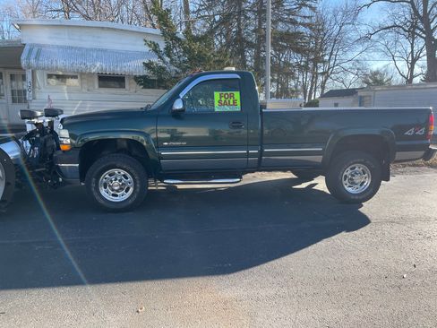 Used 2002 Chevrolet Silverado 2500 LS w/ Snow Plow Prep Pkg image 1