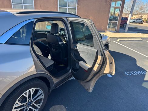 Used 2020 Ford Escape SEL image 12