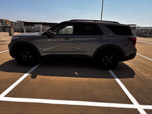 Used 2022 Ford Explorer Timberline AWD/4WD image 4