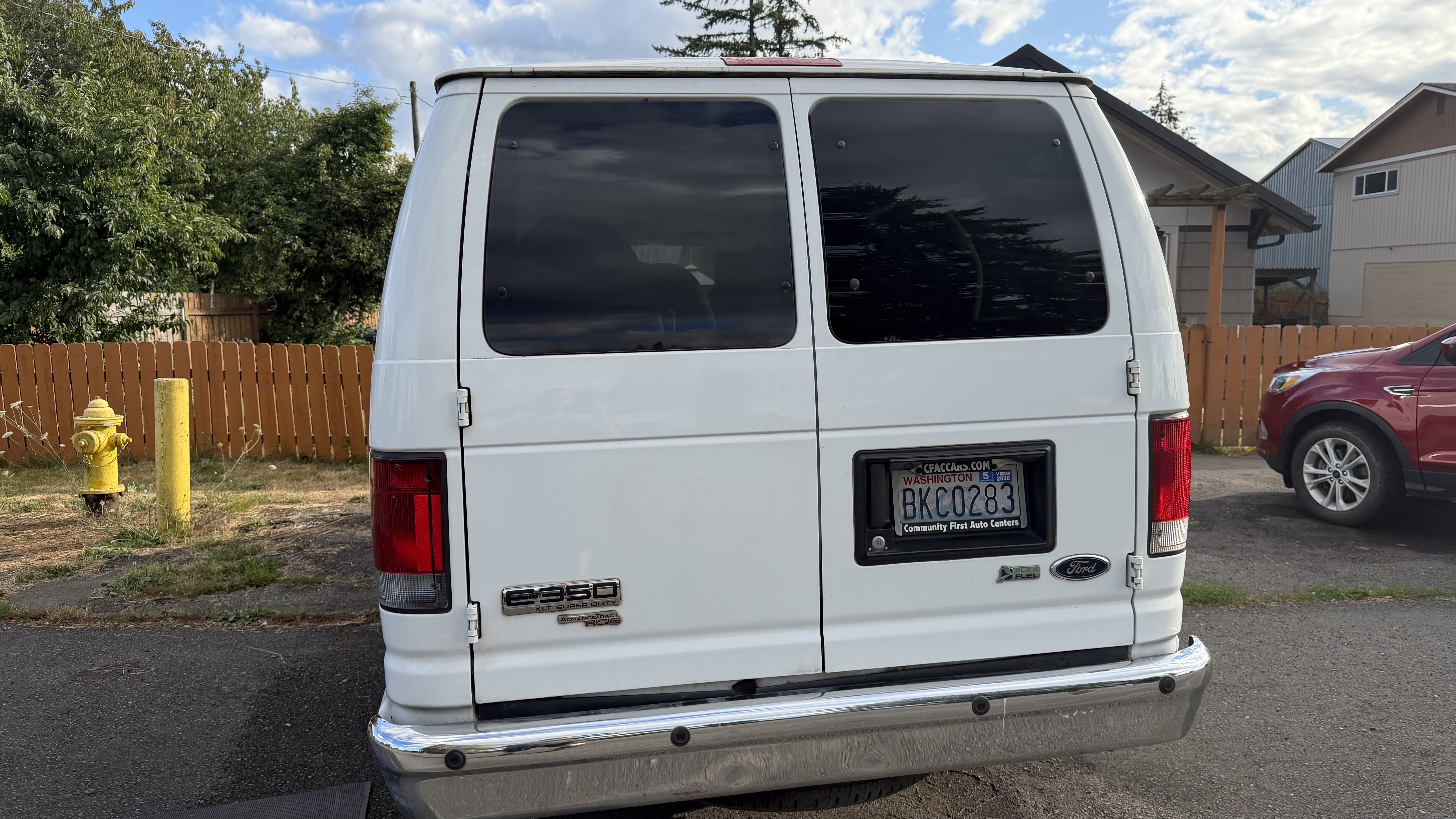 Used 2013 Ford E-350 and Econoline 350 XLT RWD image 4