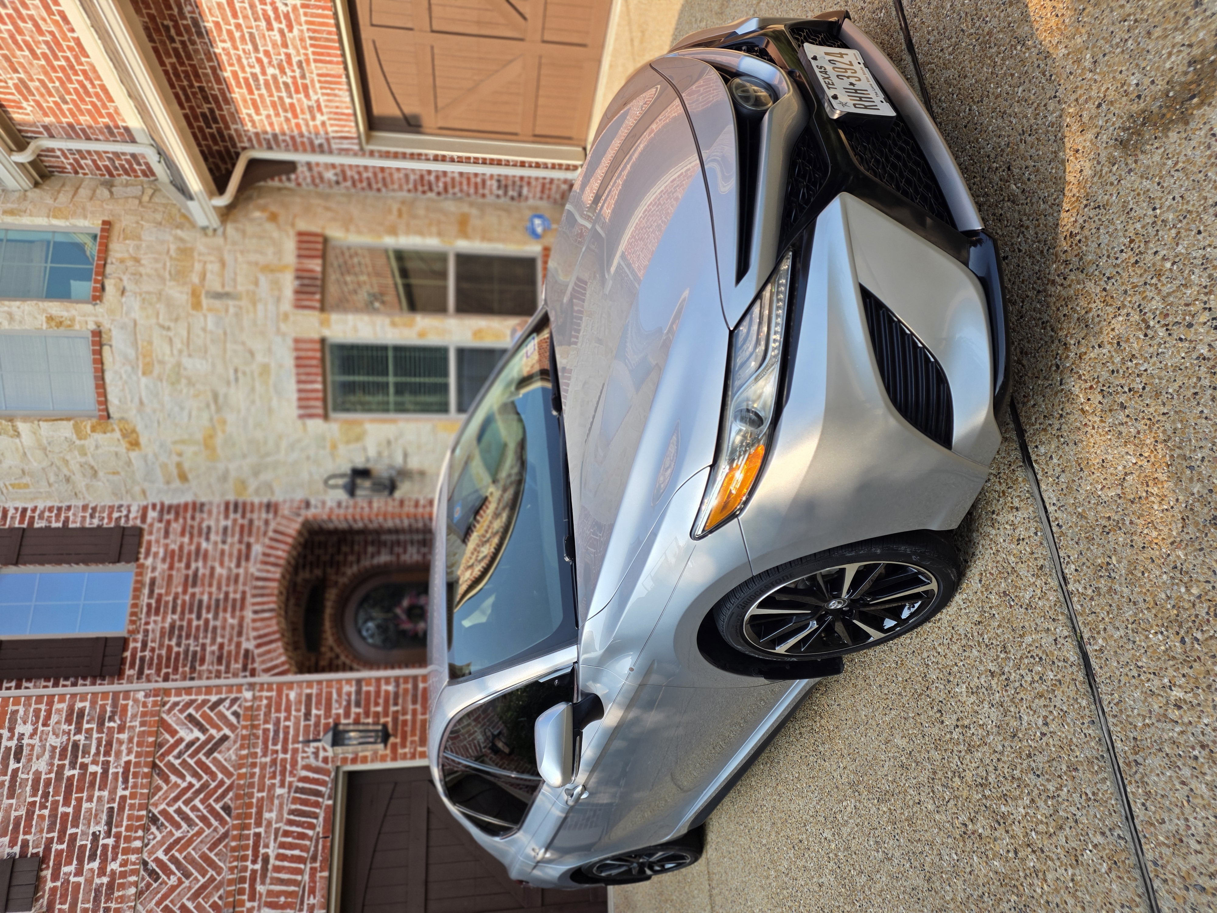 Used 2019 Toyota Camry XSE FWD image 1