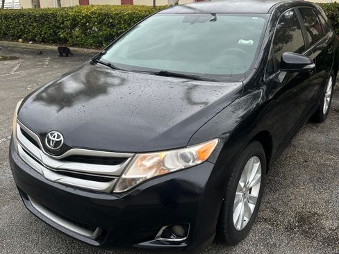 Used 2014 Toyota Venza LE w/ LE Convenience Package image 14