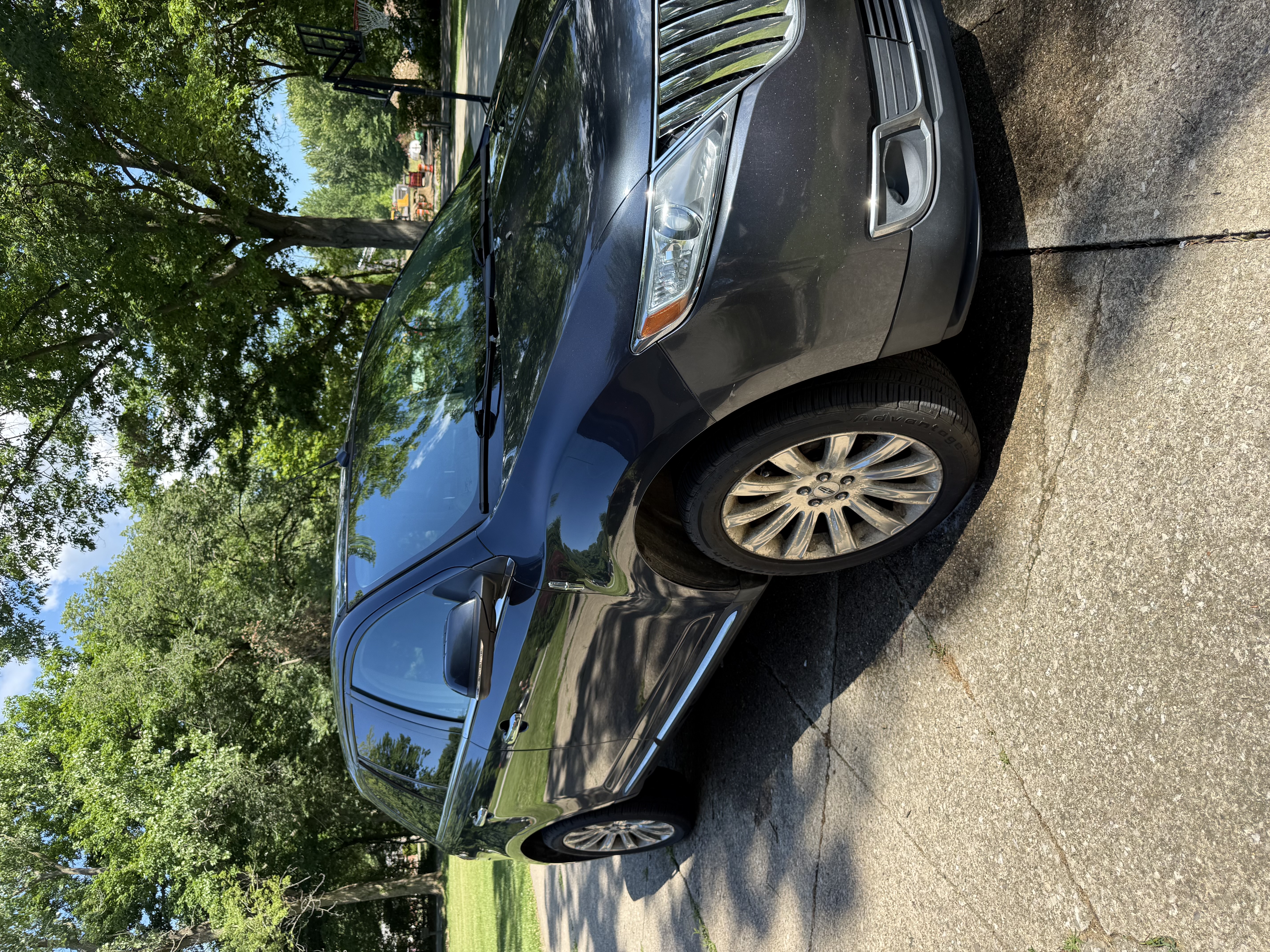 Used 2014 Lincoln MKX AWD w/ Equipment Group 102A image 11