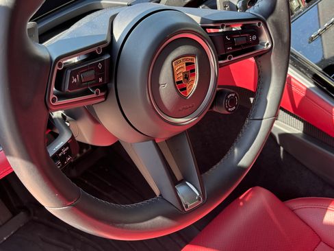 Used 2024 Porsche Panamera 4 image 5