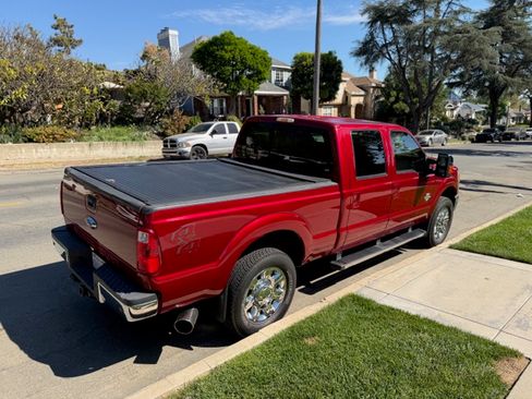 Used 2016 Ford F250 Lariat w/ Lariat Ultimate Package image 5