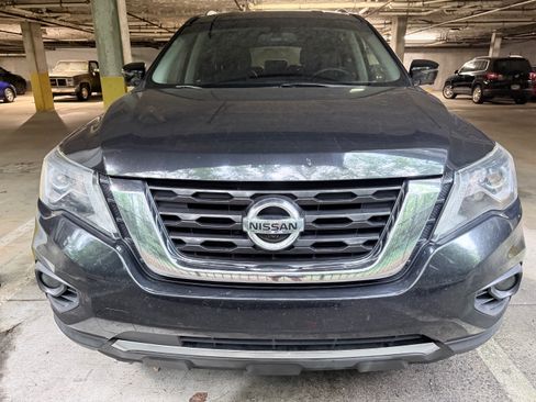 Used 2018 Nissan Pathfinder SL FWD image 19