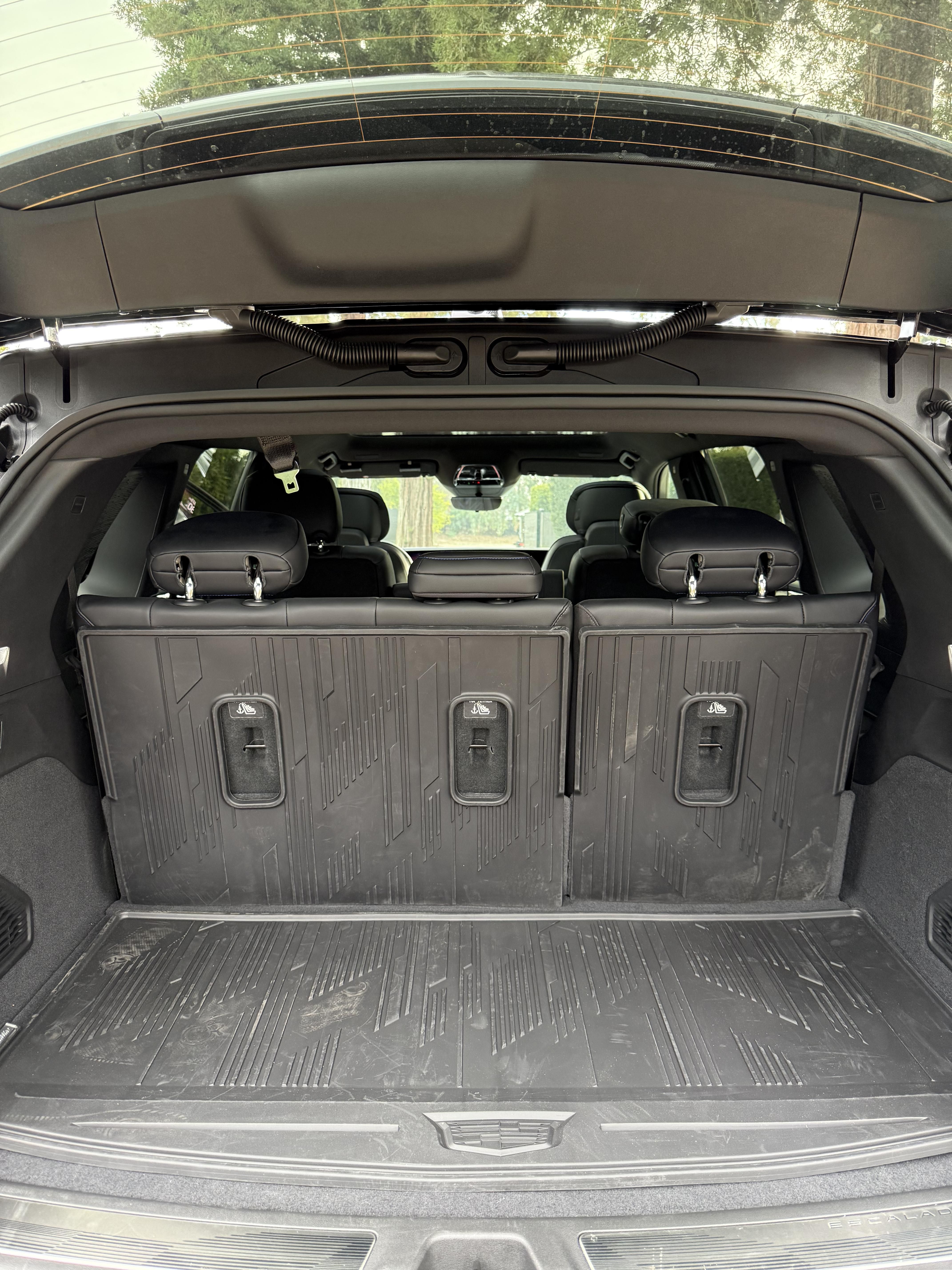 Used 2025 Cadillac Escalade IQ Sport 1 w/ Smart Trailering package AWD/4WD image 9