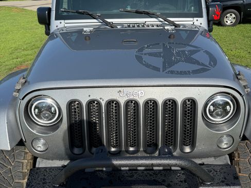 Used 2014 Jeep Wrangler Sport AWD/4WD image 4