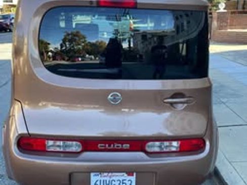 Used 2011 Nissan Cube 1.8 S w/ Interior Illumination Pkg image 12
