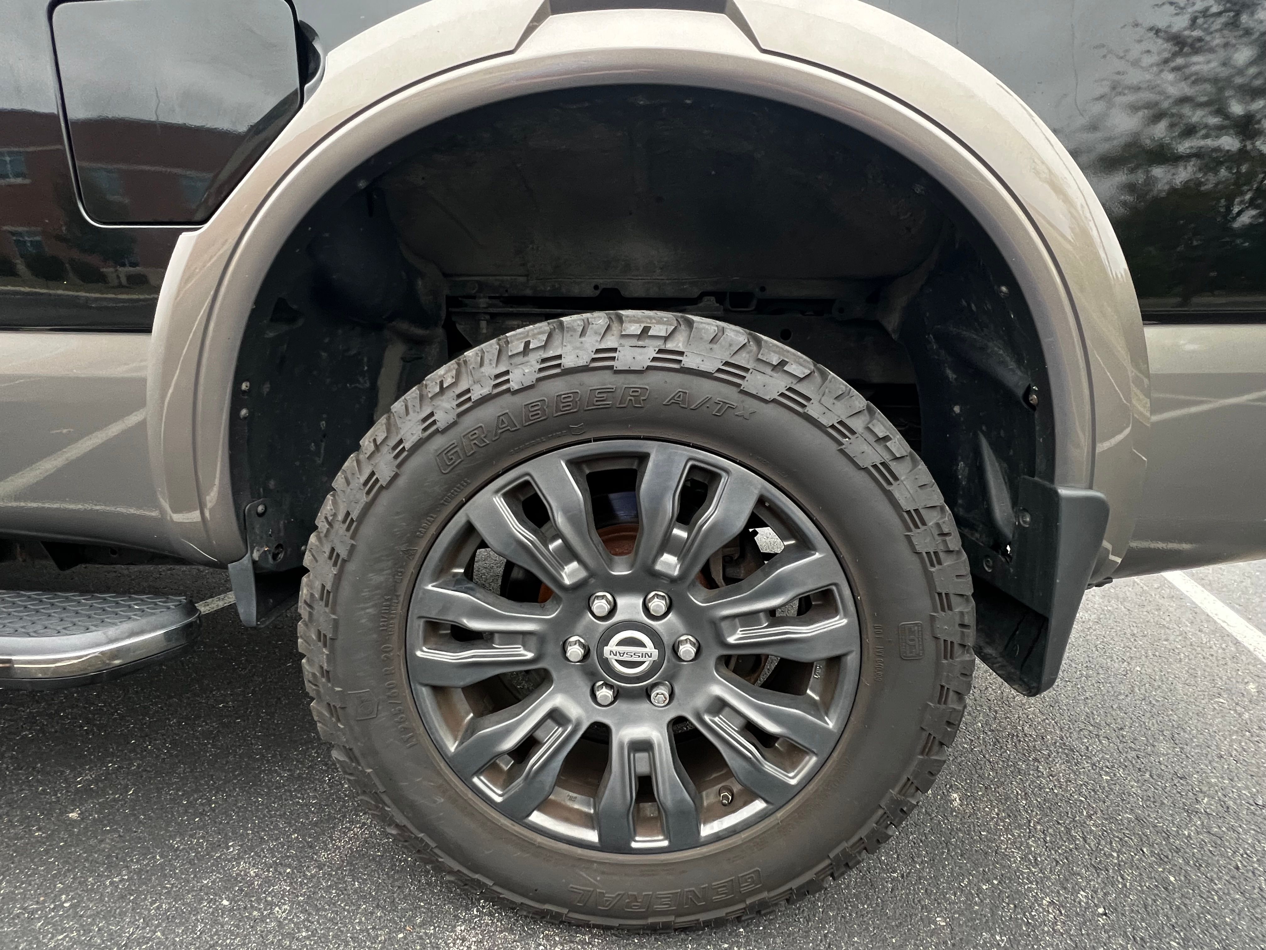 Used 2018 Nissan Titan Platinum Reserve AWD/4WD image 8