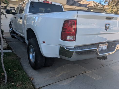 Used 2016 RAM 3500 Tradesman w/ Chrome Appearance Group image 4