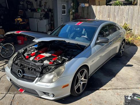 Used 2009 Mercedes-Benz CLS 63 AMG image 5