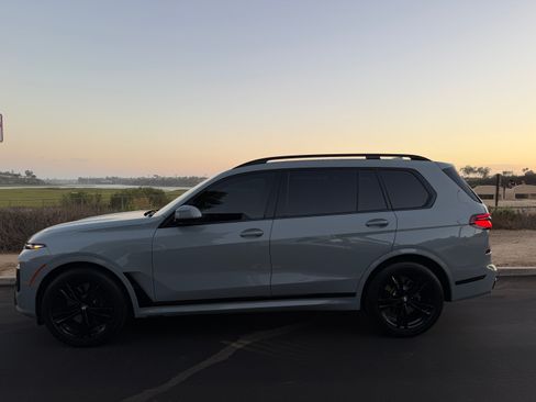 Used 2026 BMW X7 xDrive40i w/ M Sport Package AWD/4WD image 5