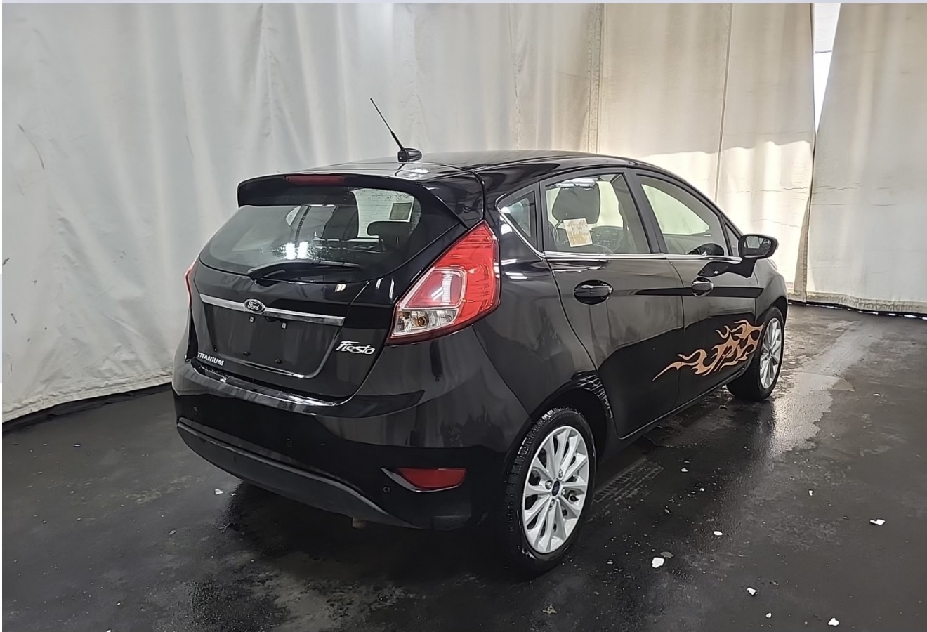 Used 2018 Ford Fiesta Titanium FWD image 2